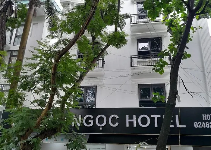 Bao Ngoc Hotel Dinh Cong
